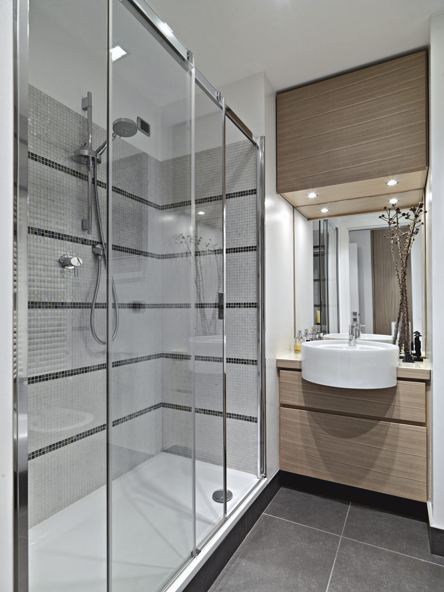 modern bathroom interior 2023 11 27 05 10 16 utc